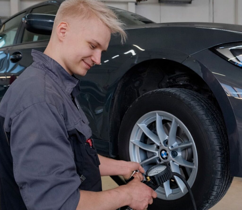 Renkaiden kuntoarvio LMD Servicen rengashotellissa